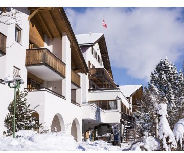 Aparthotel Muchetta Davos Wiesen - aussen Winter