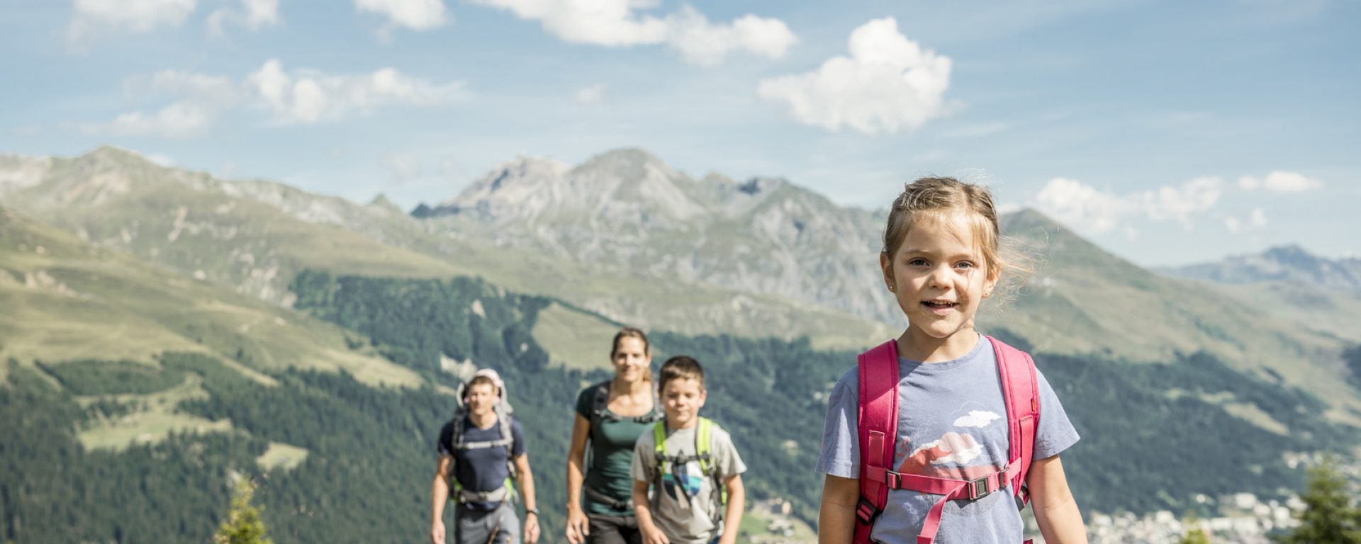 Aparthotel-Familie_Wandern_Sommer(C)ChristianEgelmair (6) Aparthotel-Familie_Wandern_Sommer(C)ChristianEgelmair (6)