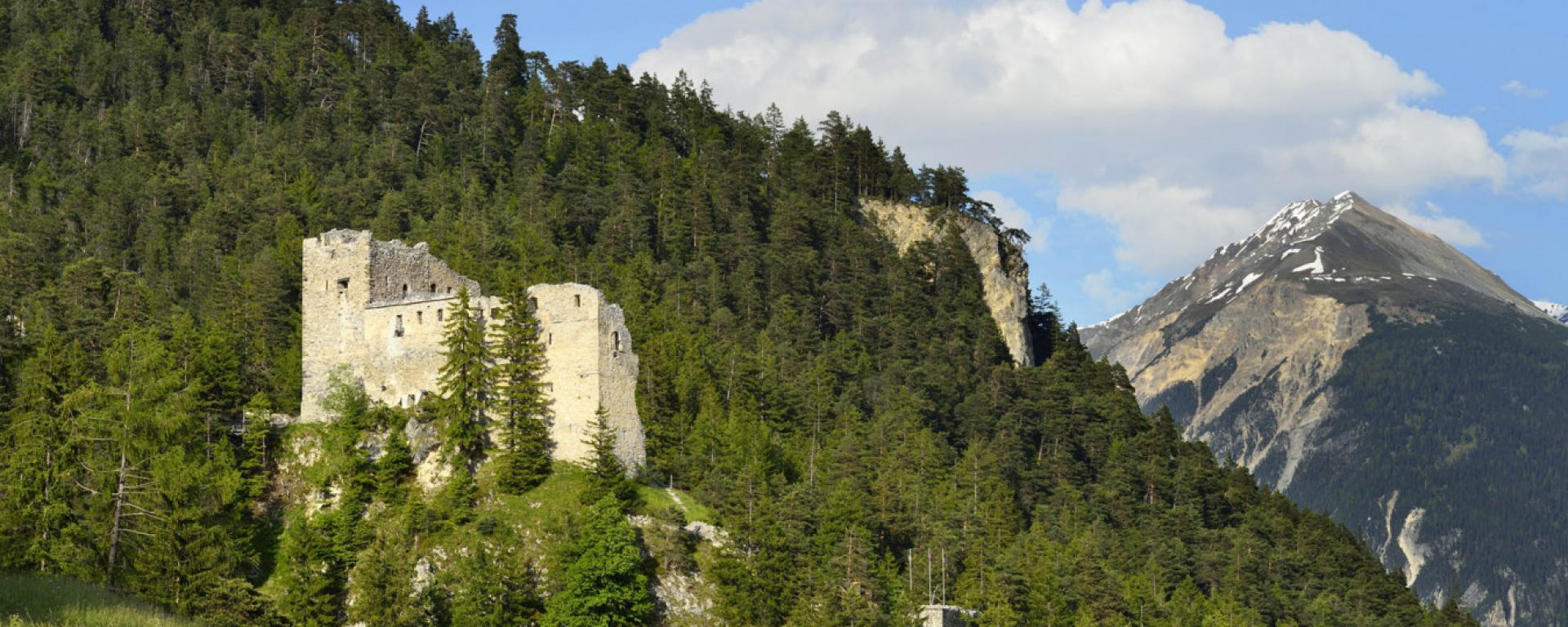 Burg Belfort Copyright Lorenz A. Fischer Burg Belfort