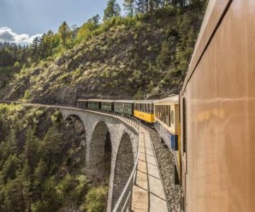 csm_premierenfahrt-historischerzug_20180509082018_116 6054eb4 (c) Rhätische Bahn