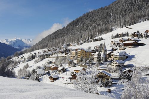 Davos_Wiesen_Dorfbild_Winter_02_ (c) StefanSchlumpf